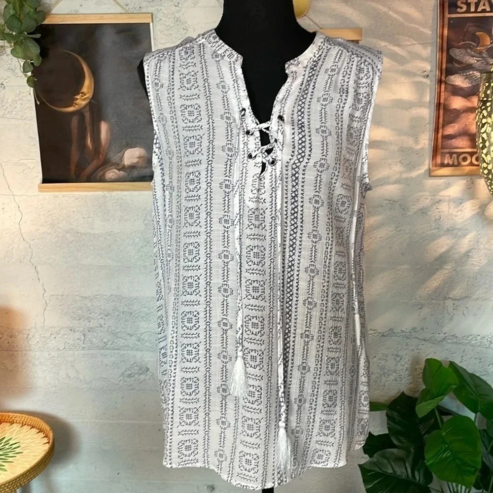 St. johns bay blue and white tank top size large
